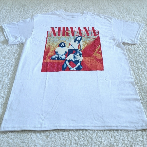 ✨️HP✨️ NIRVANA☸️ Graphic Tee👕 - Picture 10 of 11